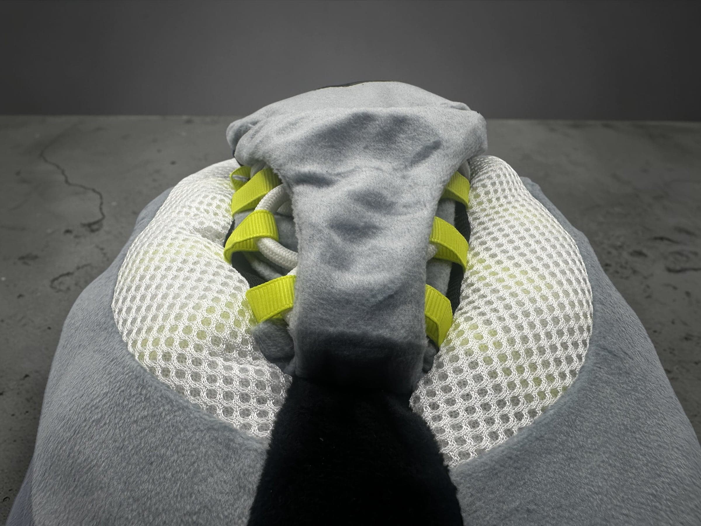 The OG Neon plush tongue and cushioned opening from the front
